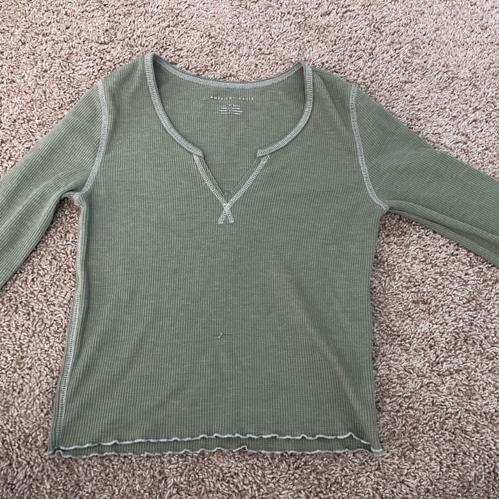 american eagle long sleeve!